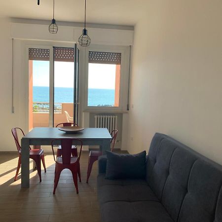 Appartamento Fronte Mare Porto Recanati Exterior photo