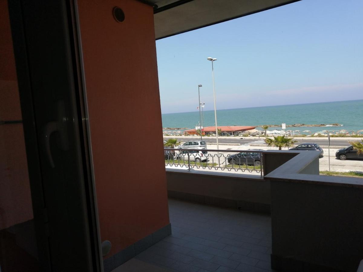 Appartamento Fronte Mare Porto Recanati Exterior photo